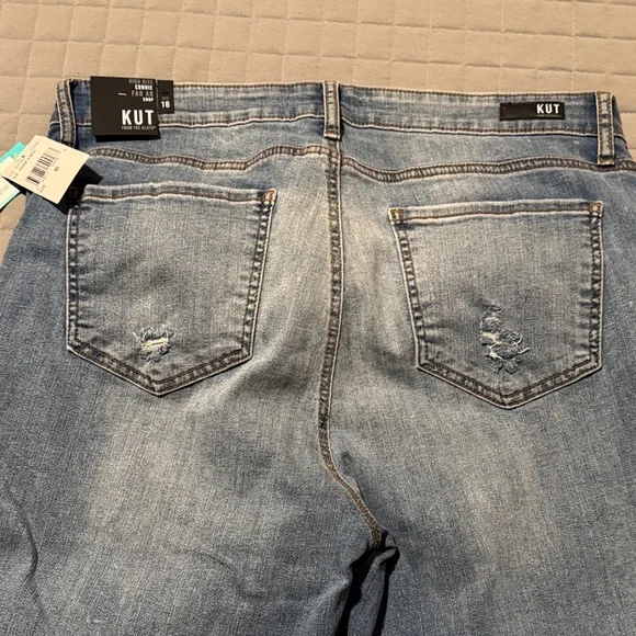 Kut from the Kloth Women's Distressed Light Blue Cropped Jeans - Picture 5 of 8